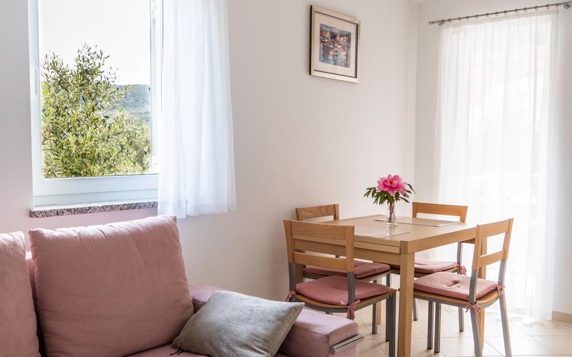 Apartments Lila Cres Εξωτερικό φωτογραφία