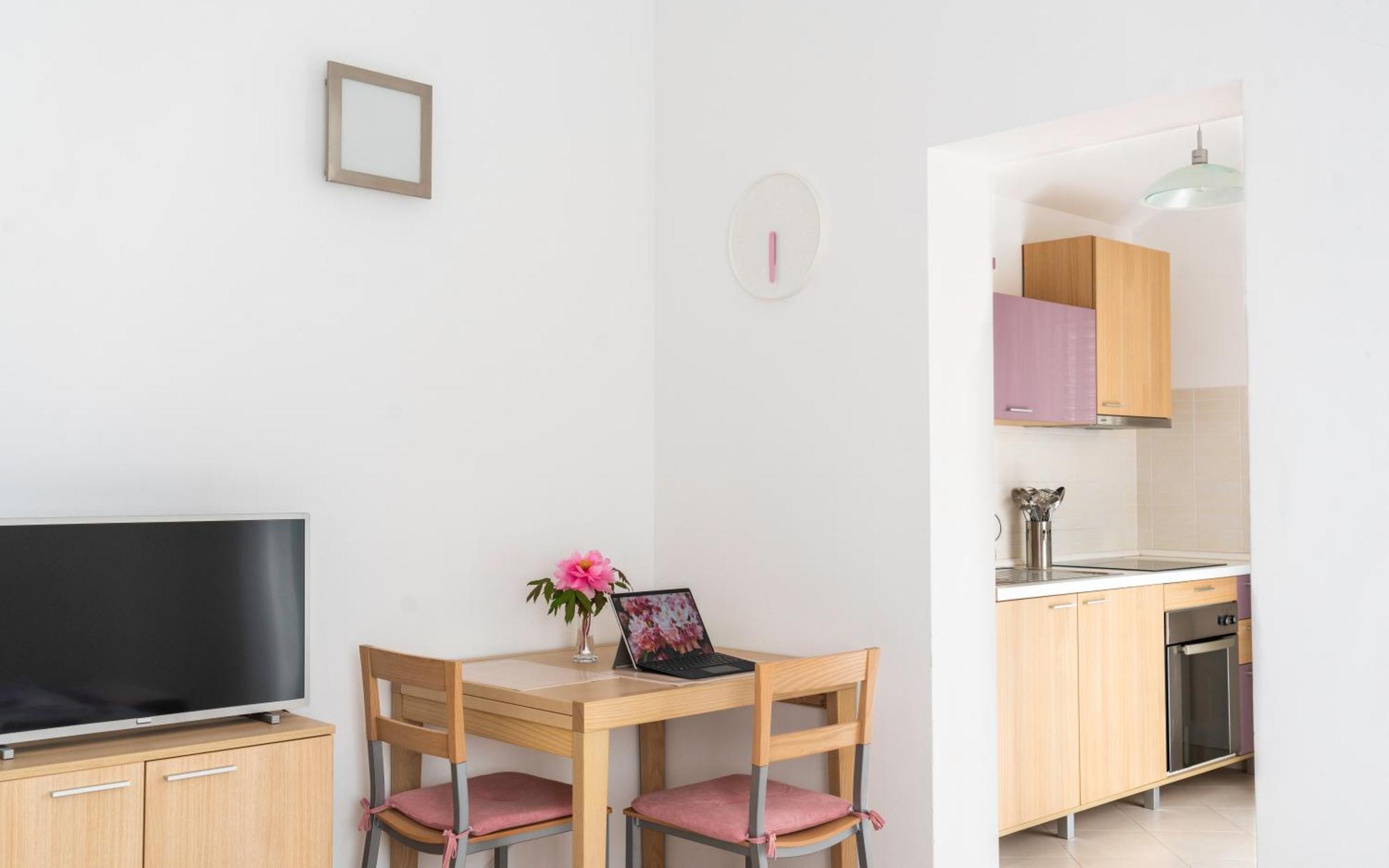 Apartments Lila Cres Εξωτερικό φωτογραφία