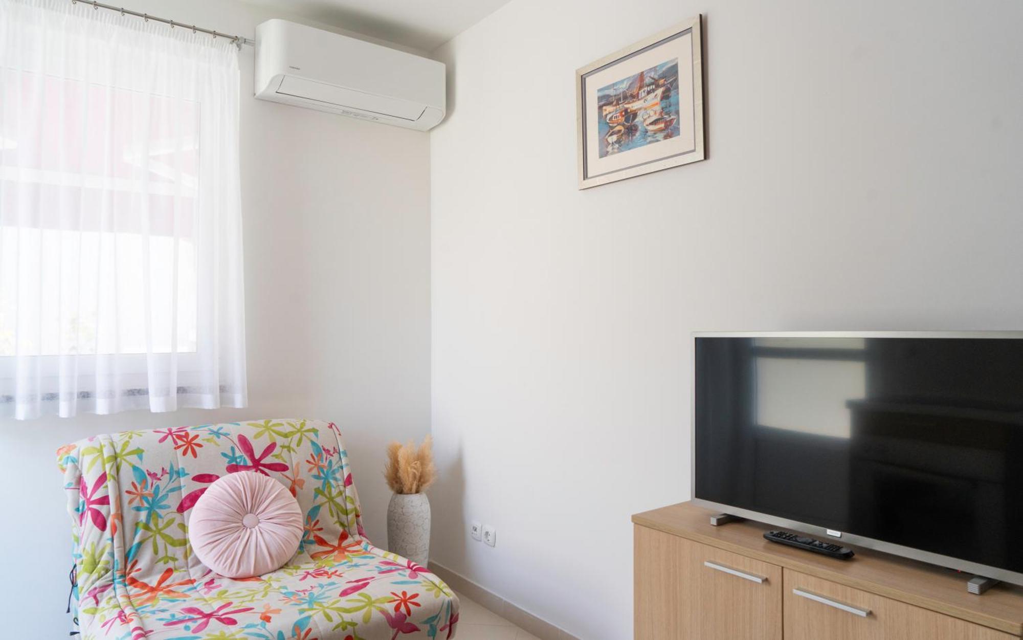 Apartments Lila Cres Εξωτερικό φωτογραφία
